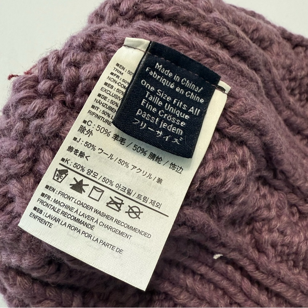 Arc'teryx Cable Knit Beanie Hat Pom Pom Purple Burgundy Women One Size - Picture 8 of 12